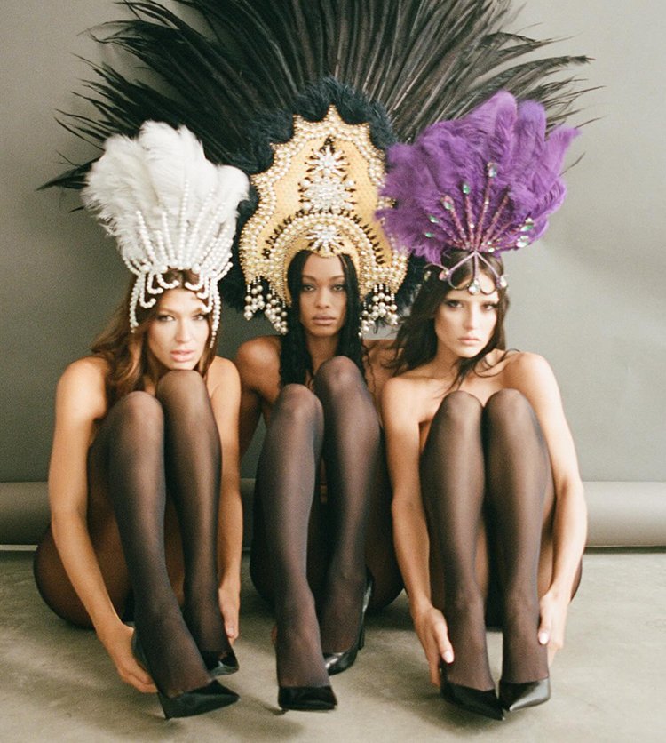 Looks atuais, cheios de atitude e informação de moda para elevar suas produções de Carnaval. Check it out!