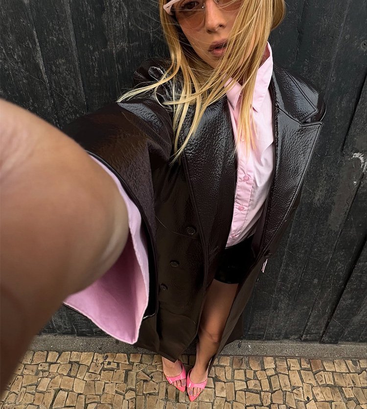 Tons pastel voltam com força no verão 2026, trazendo leveza, frescor e modernidade aos looks da temporada. 