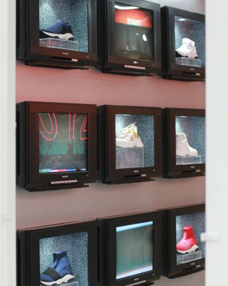 schutz pop up shop sneakers