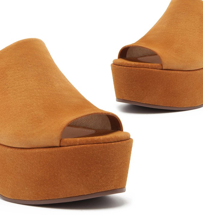 Sandália Clog Nobuck Caramel Sandália Clog Nobuck Caramel
