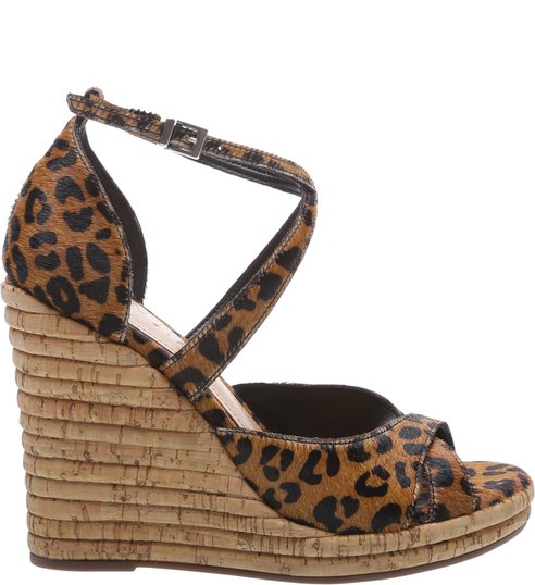 Sandália Anabela Curves Animal Print Sandália Anabela Curves Animal Print