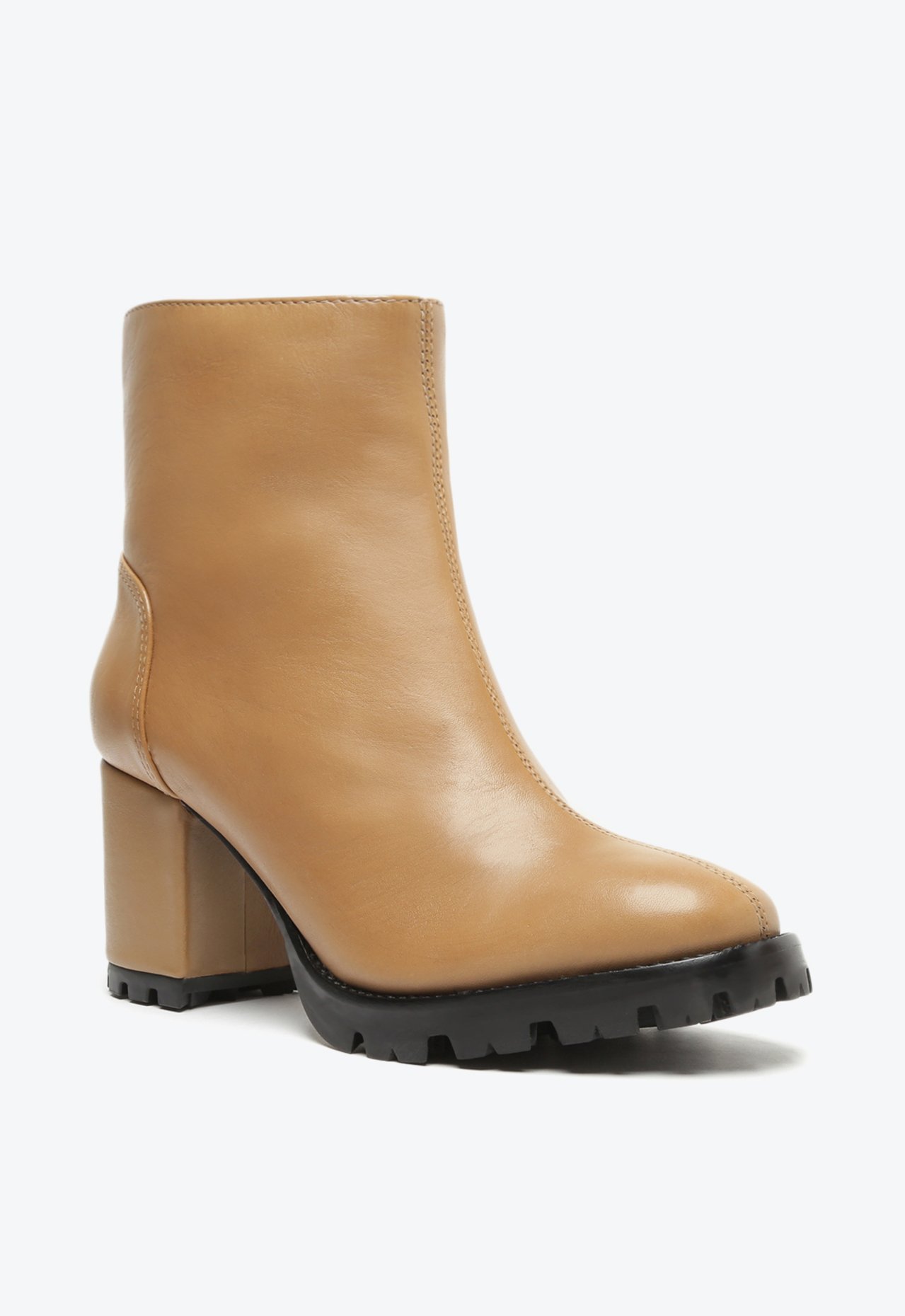 Bota schutz tratorada caramelo 2025