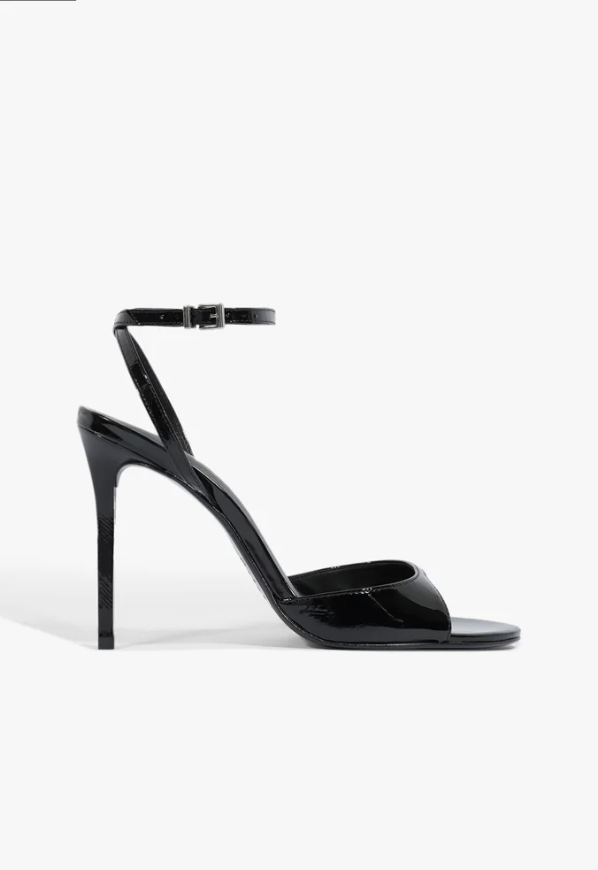 Sandalia Amie Chain Preta | Schutz