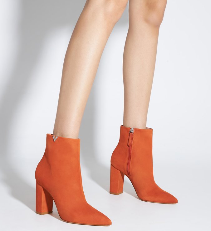 Bota Triangle Salto Bloco Nobuck Caramelo Bota Triangle Salto Bloco Nobuck Caramelo