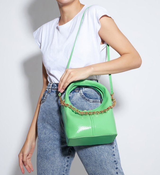 Bolsa Tiracolo Pequena Wanted Corrente Couro Snake Verde Bolsa Tiracolo Pequena Wanted Corrente Couro Snake Verde