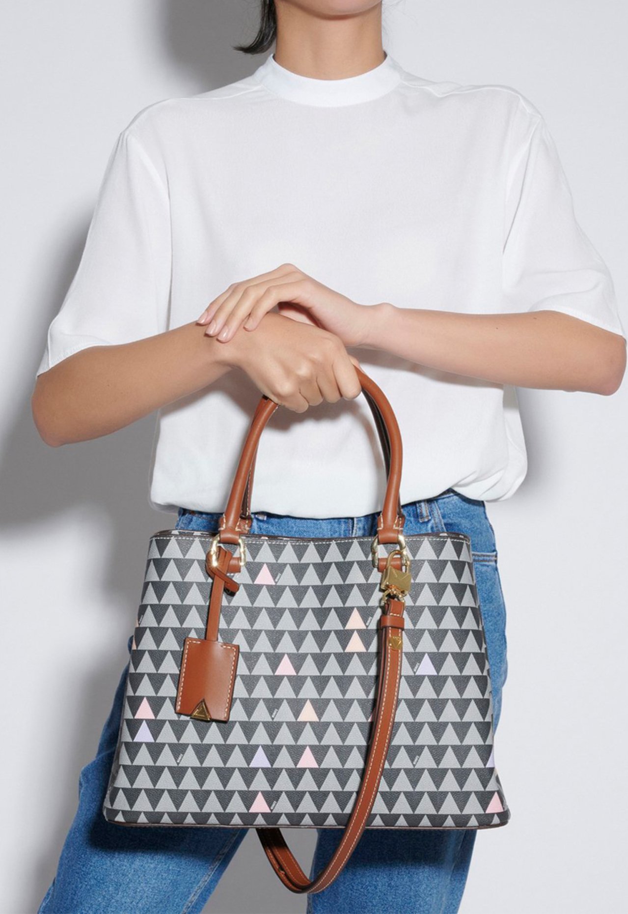 Bolsa Tote Lara New Triangle Preta Schutz