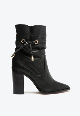Bota Cano Médio Couro Preta
