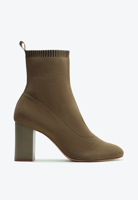 Bota Cano Médio Verde