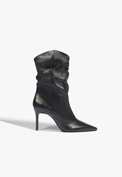 Bota Maryana Couro Preta Bota Maryana Couro Preta