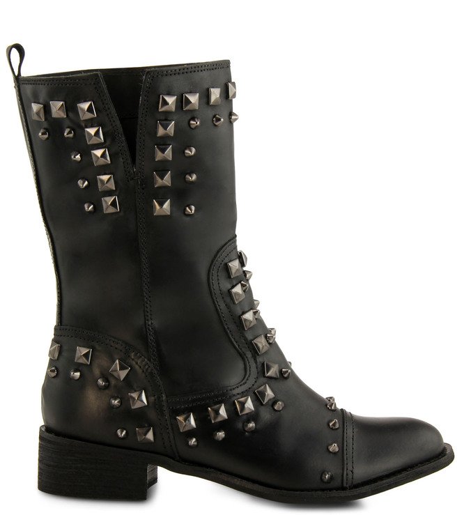 Bota Spikes Tachas Preta