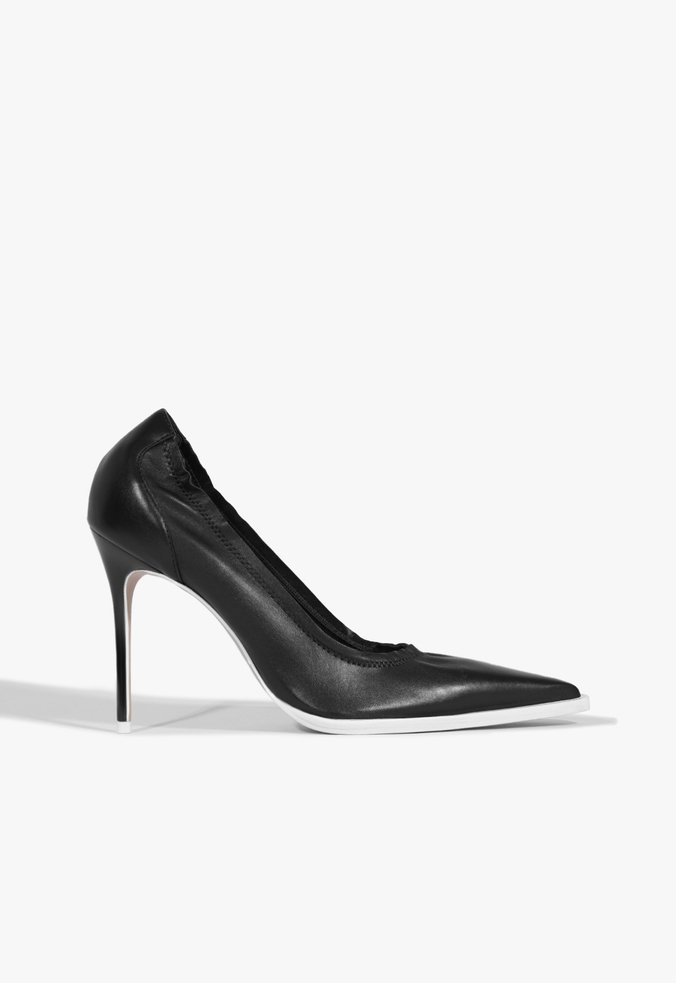 Scarpin Blanca Couro Preto