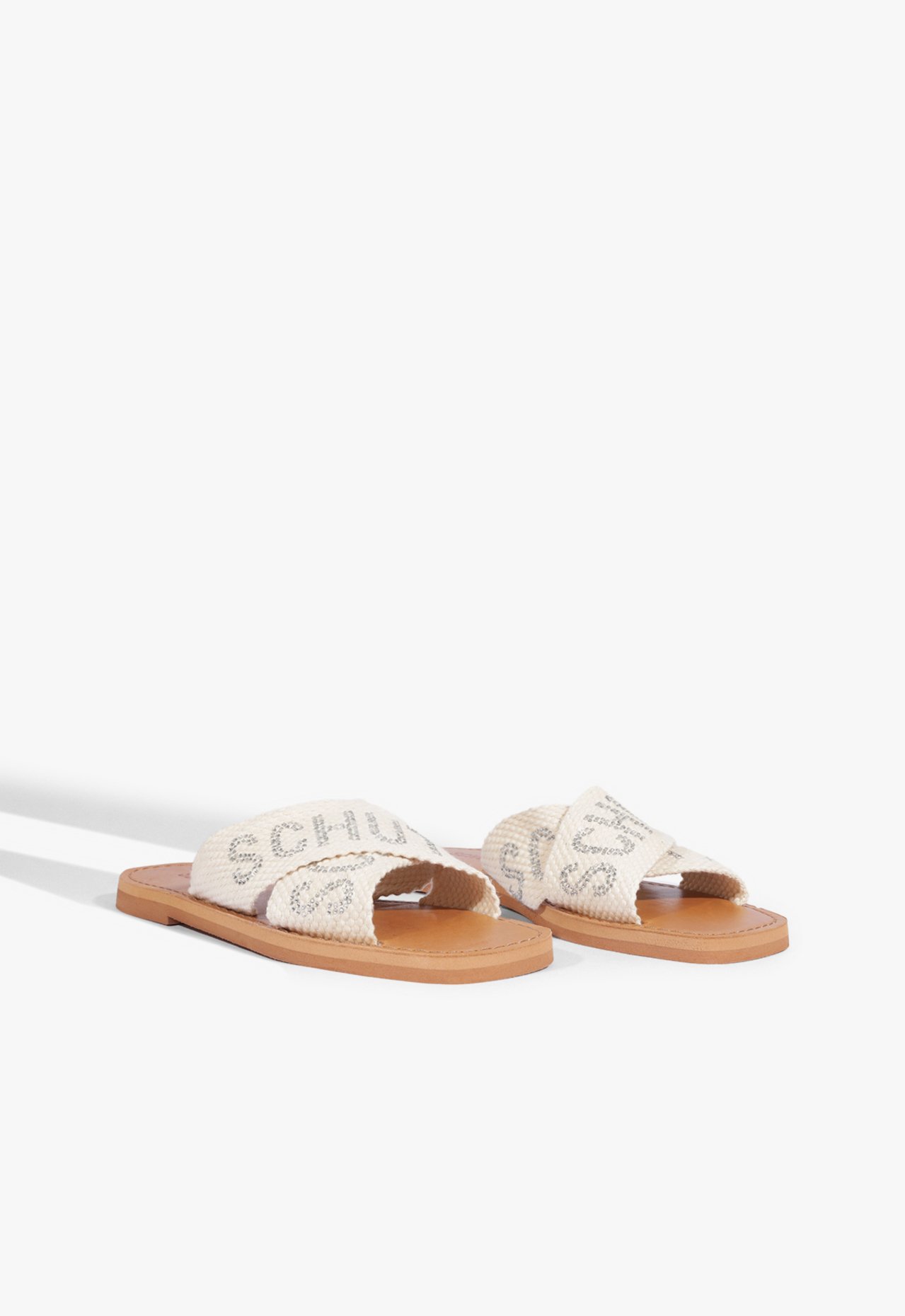 Chinelo Flip Flop Verniz Tachas Spike Off White - Santa Lolla