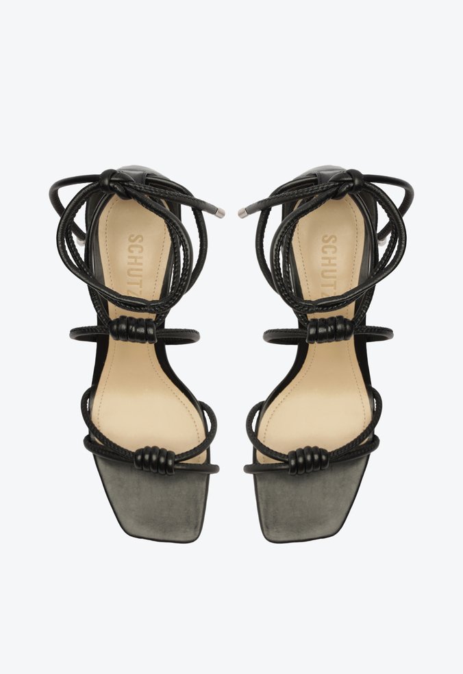 Sandália Lace Up Lela Mid Salto Fino Preta | Schutz