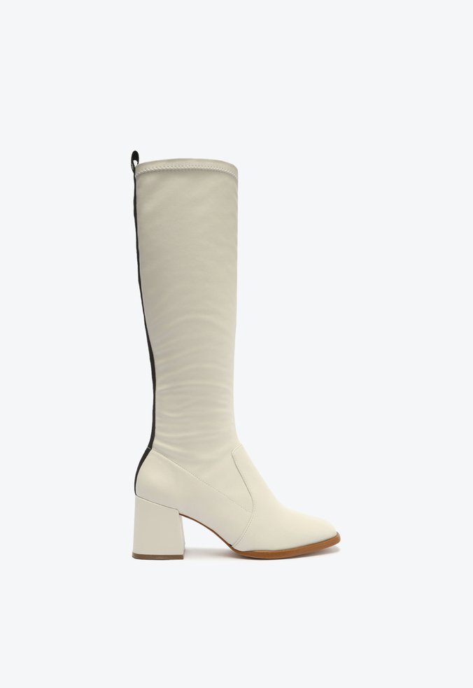 Schutz bota shop branca