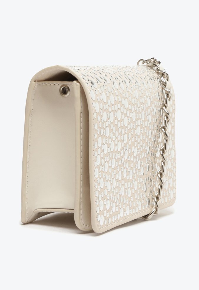 Bolsa Tiracolo Lorena Studs Couro Branca