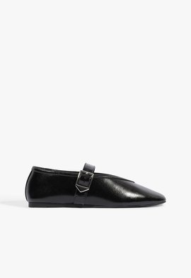 Sapatilha Vick Buckle Couro Preta