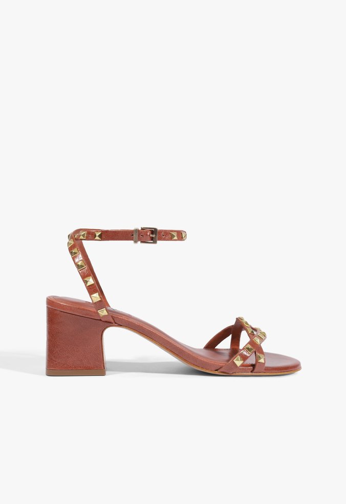 Sandália Studs Couro Laranja