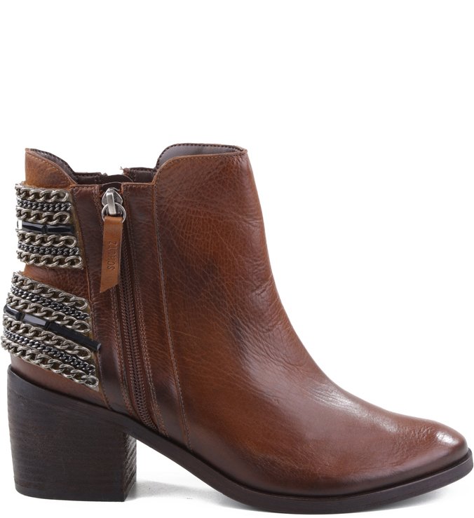 Back Chains Boot Wood