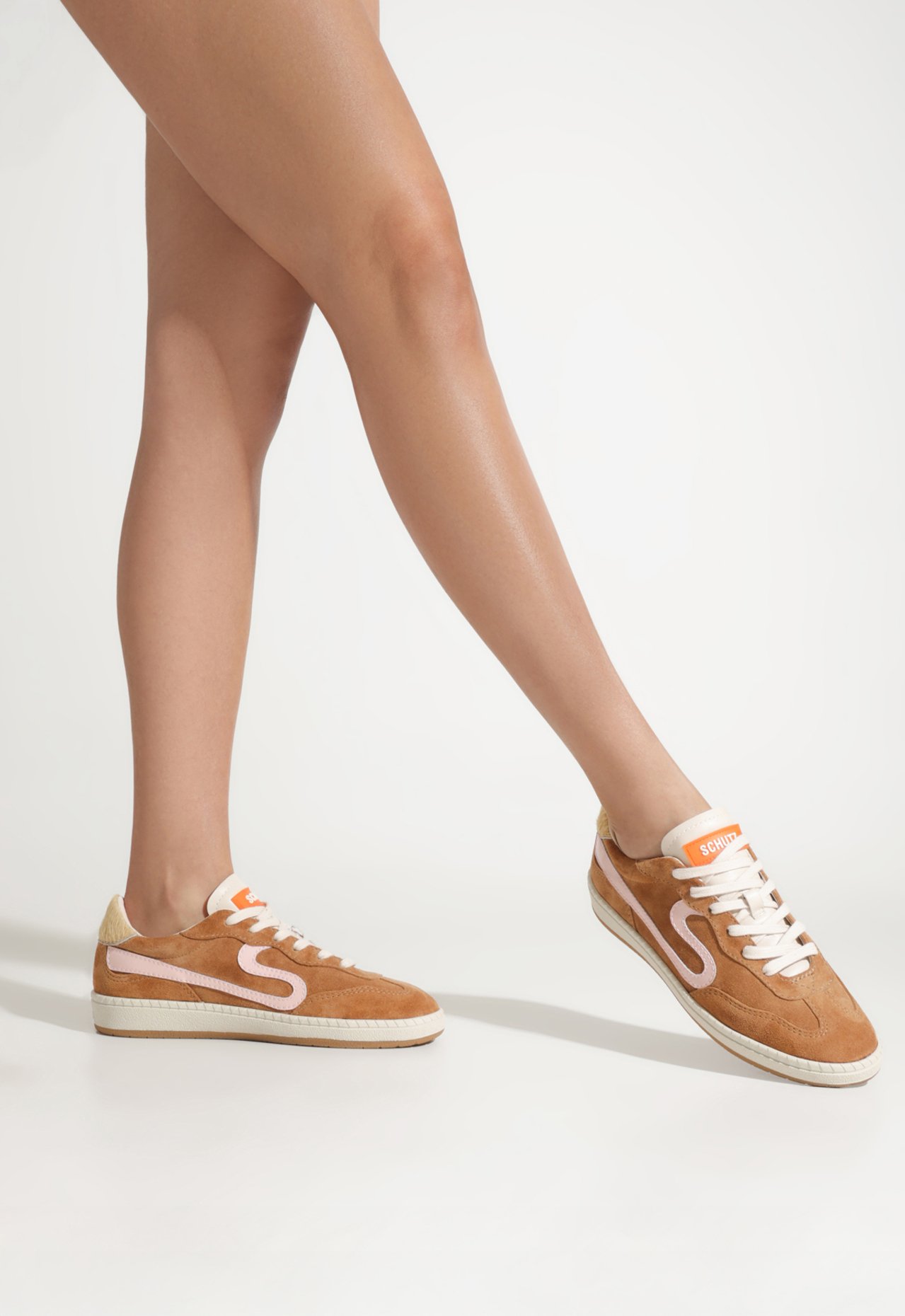 Tênis Way Snake Camurça Marrom | Schutz