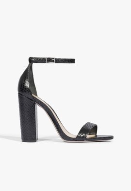 Sandália Gisele Salto Bloco Couro Croco Preta