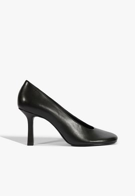 Sapato Scarpin Brigitte Couro Preto