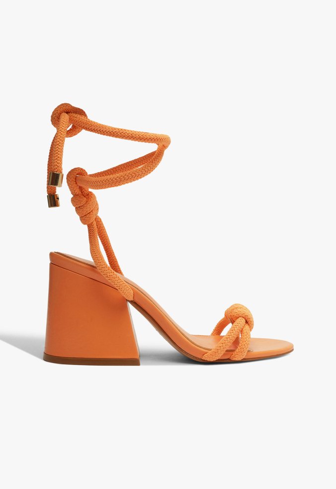 SANDALIA AMARAÇÃO LARANJA