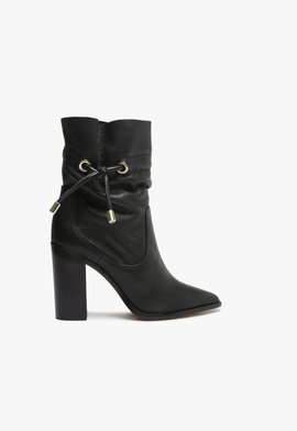 Bota Cano Médio Couro Preta