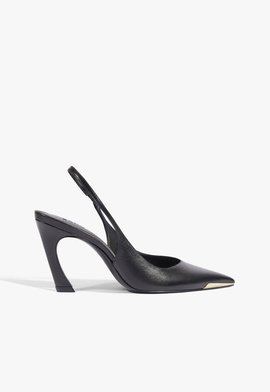 Scarpin Lexi Biqueira Metal Salto Alto Couro Preto
