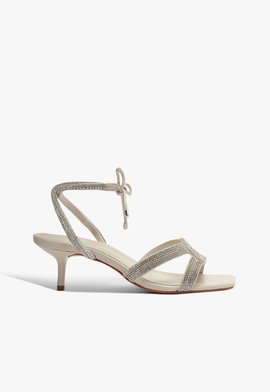 Sandália Branco Salto Fino com Nó