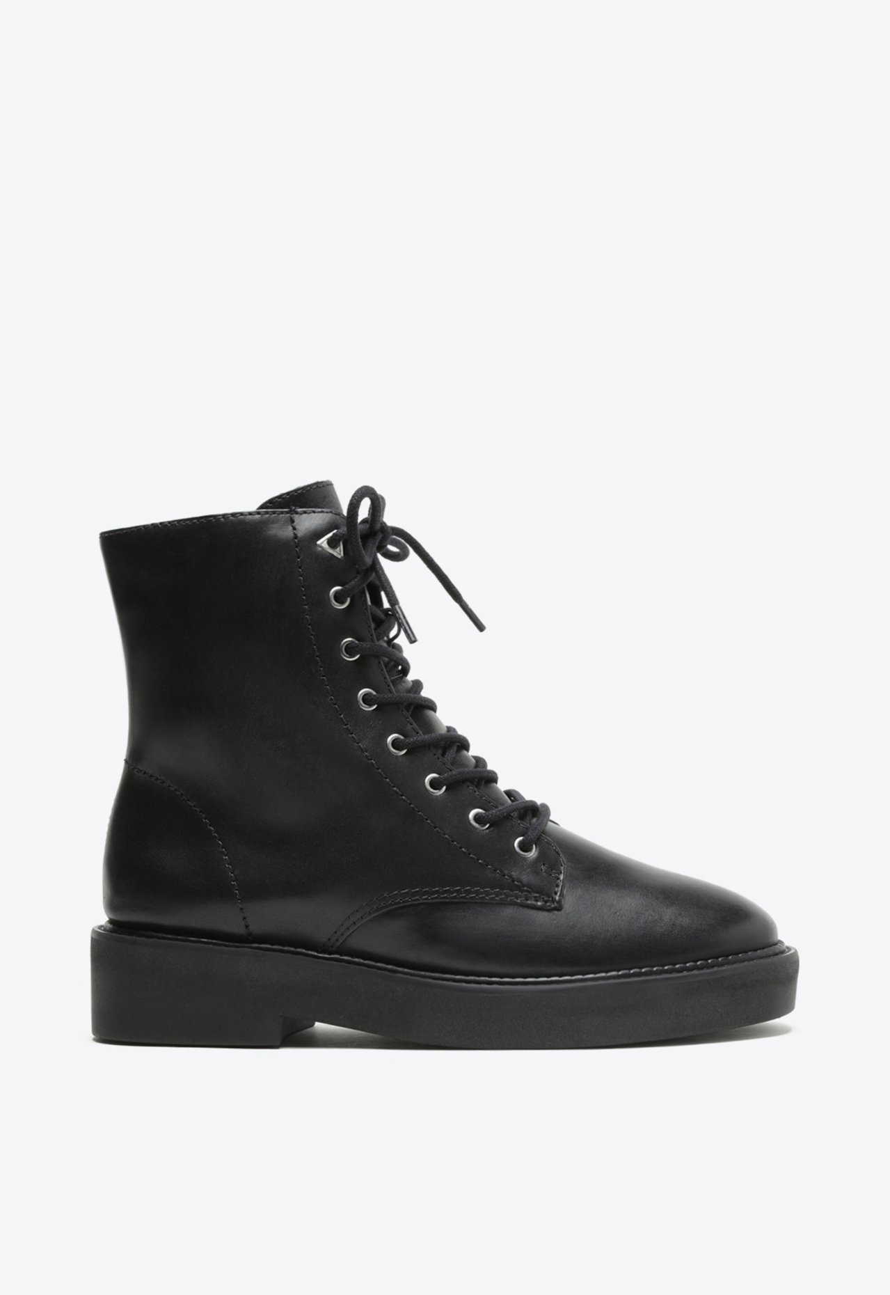 Bota Coturno Couro Amarração Preta | Schutz