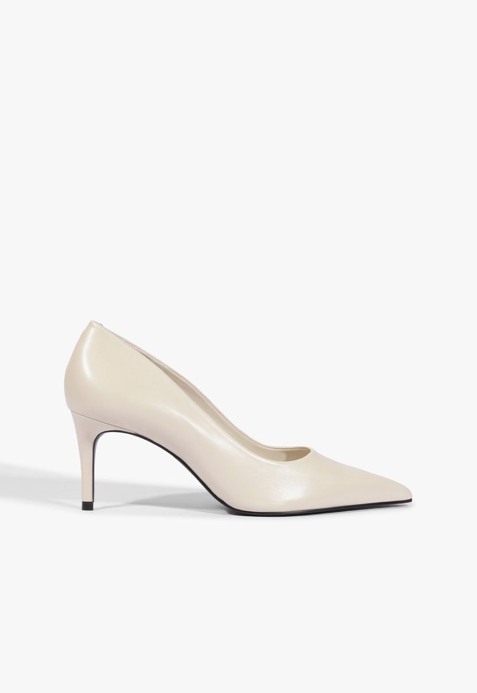 Sapato Scarpin Lena Low Couro