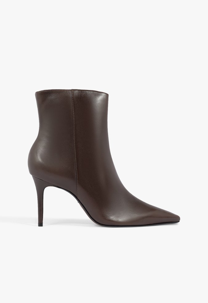 Bota Mikki Casual Couro Marrom