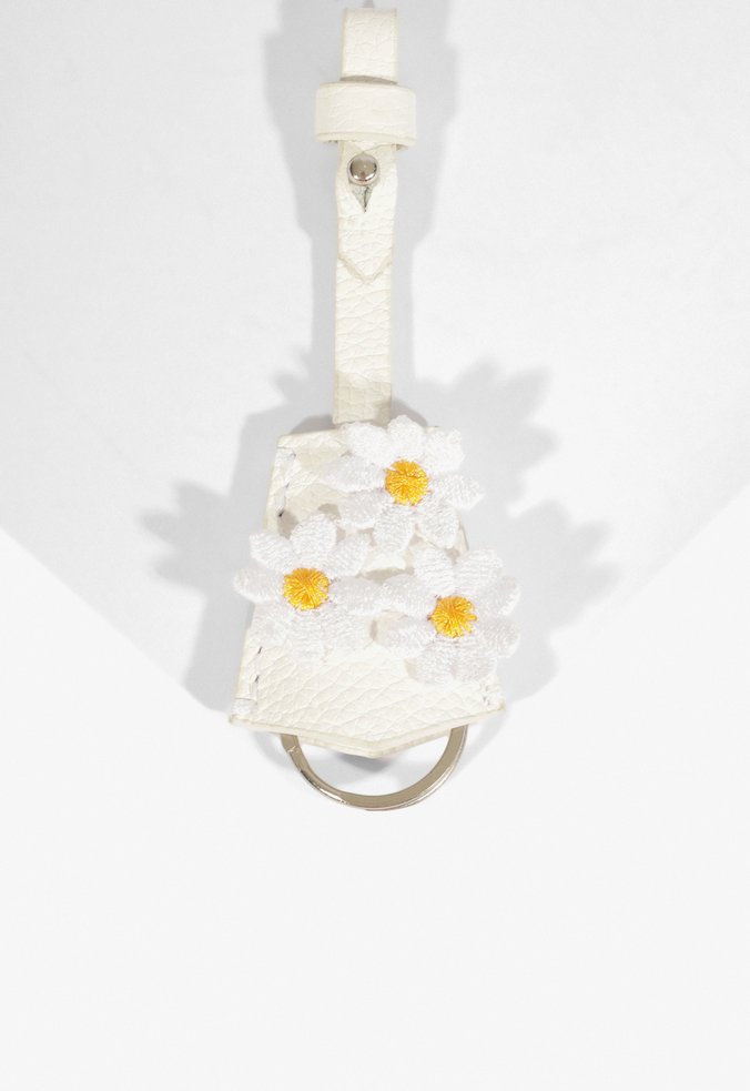 Chaveiro Flores Branco