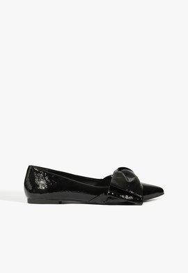 Sapatilha Verniz Laço Preto