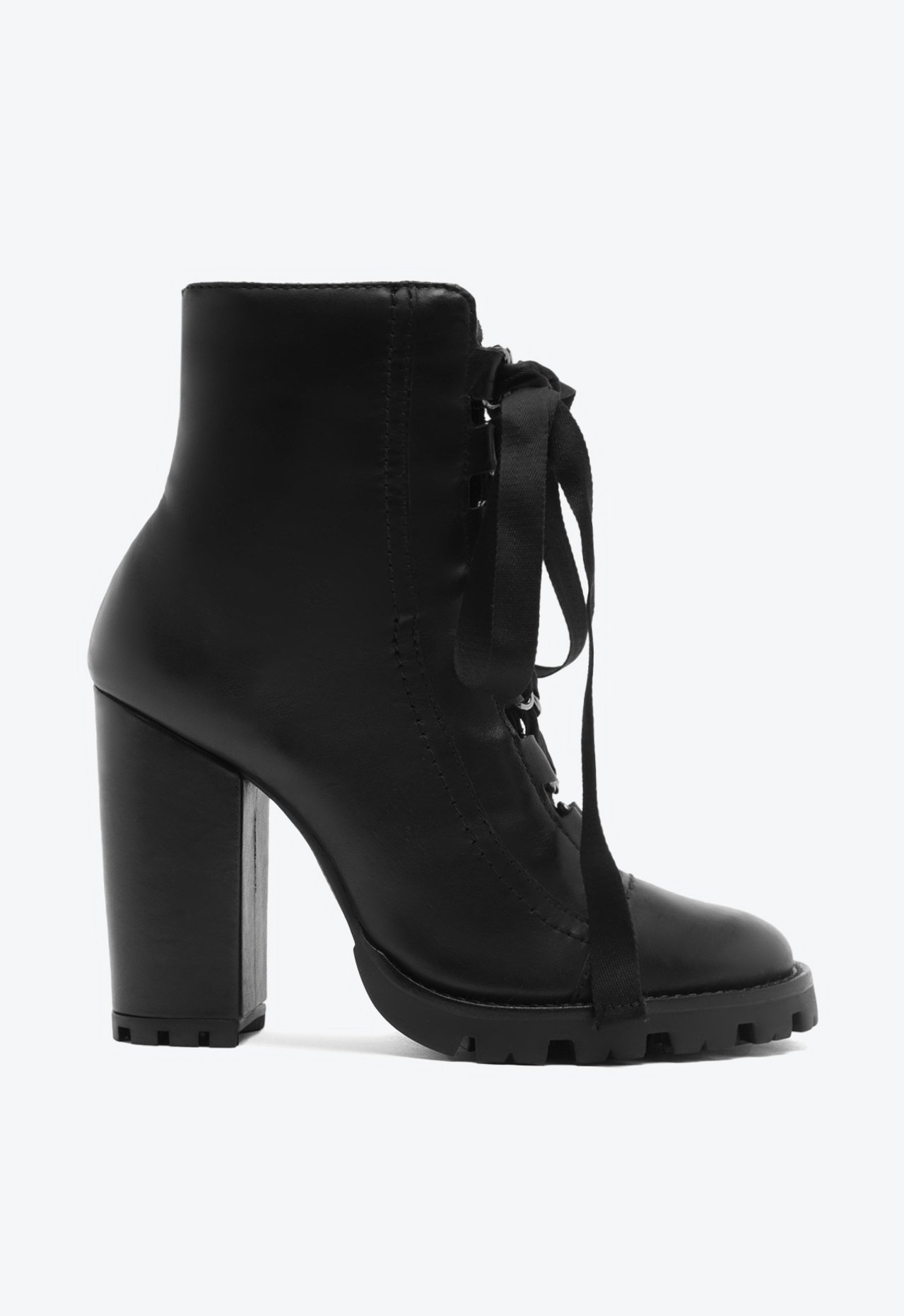 Bota Salto Alto Tratorada Sofia Couro Preta | Schutz