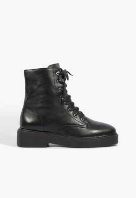 Bota Coturno Mckenzie Couro Preta