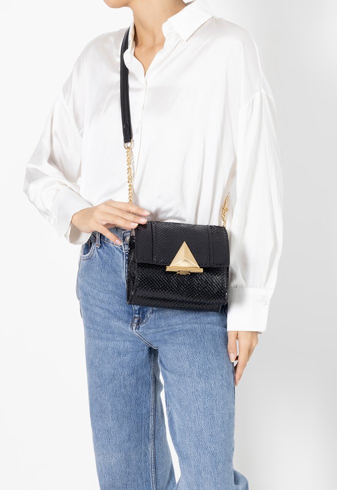 Bolsa Tiracolo Bridget Couro Preta
