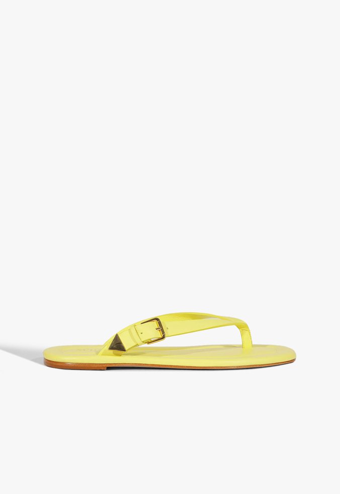 Rasteira de couro amarelo