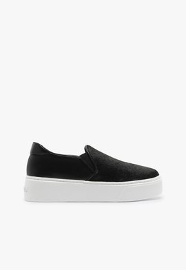 Tênis Sem Cadarço Slip On Couro Preto