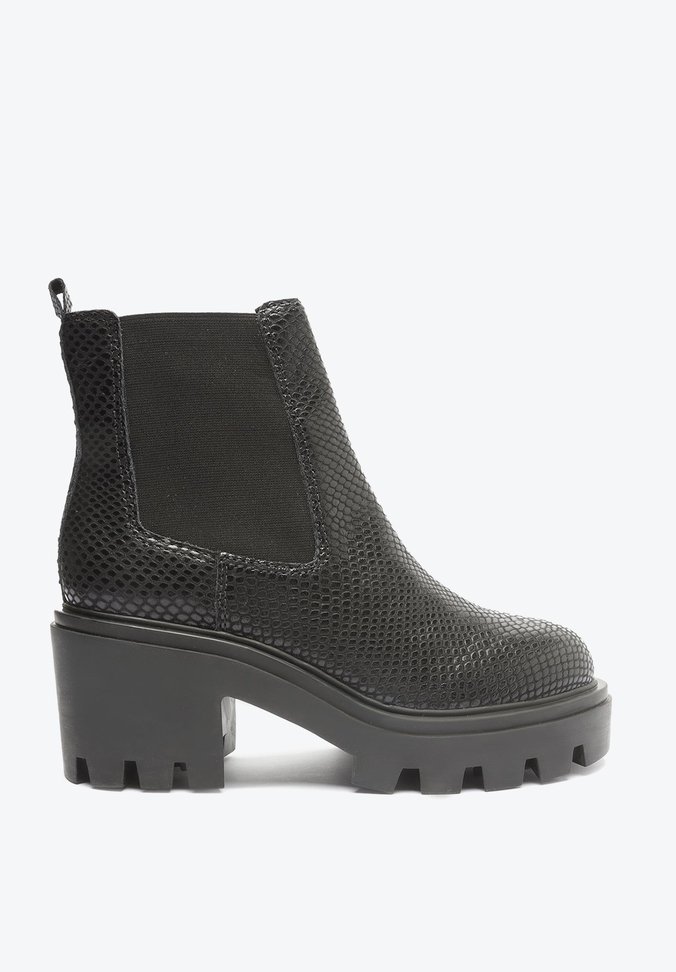 Bota Thunder Salto Médio Couro Preta