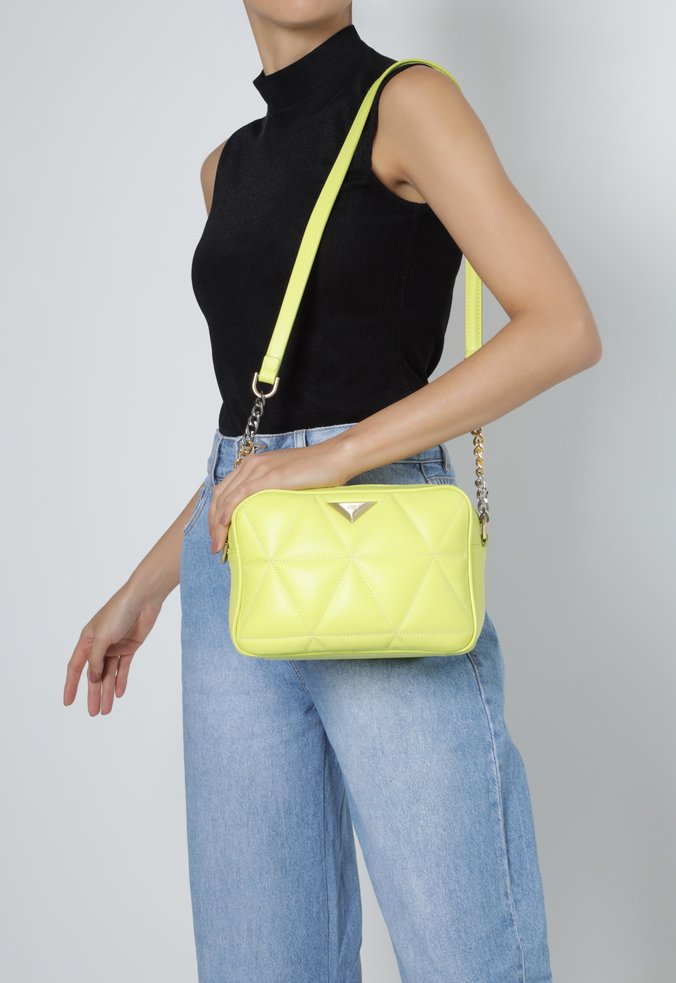 Bolsa Tiracolo Maxi Camera 944 Soft Couro Verde