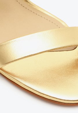 Sandália Salto Fino Couro Dourada