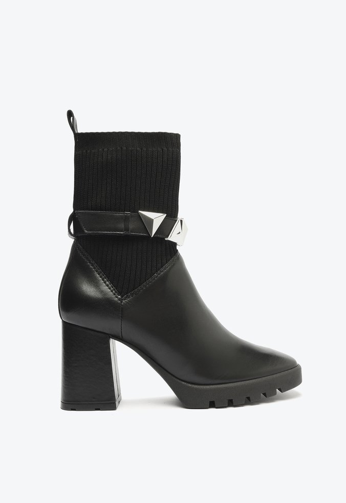 Bota Salto Tratorado Knit Preta