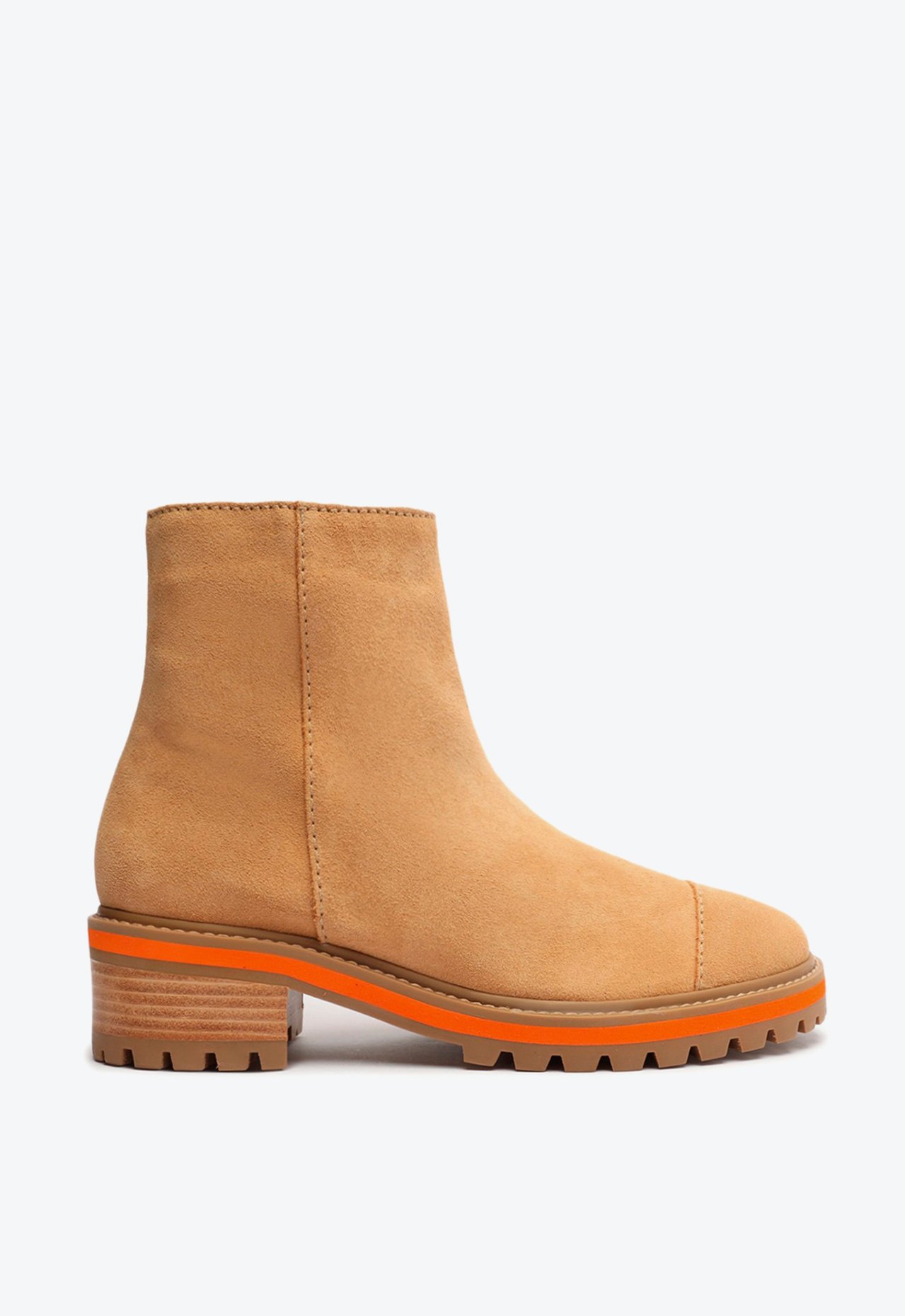 Bota Cano Baixo Tratorada Nobuck Caramelo | Schutz