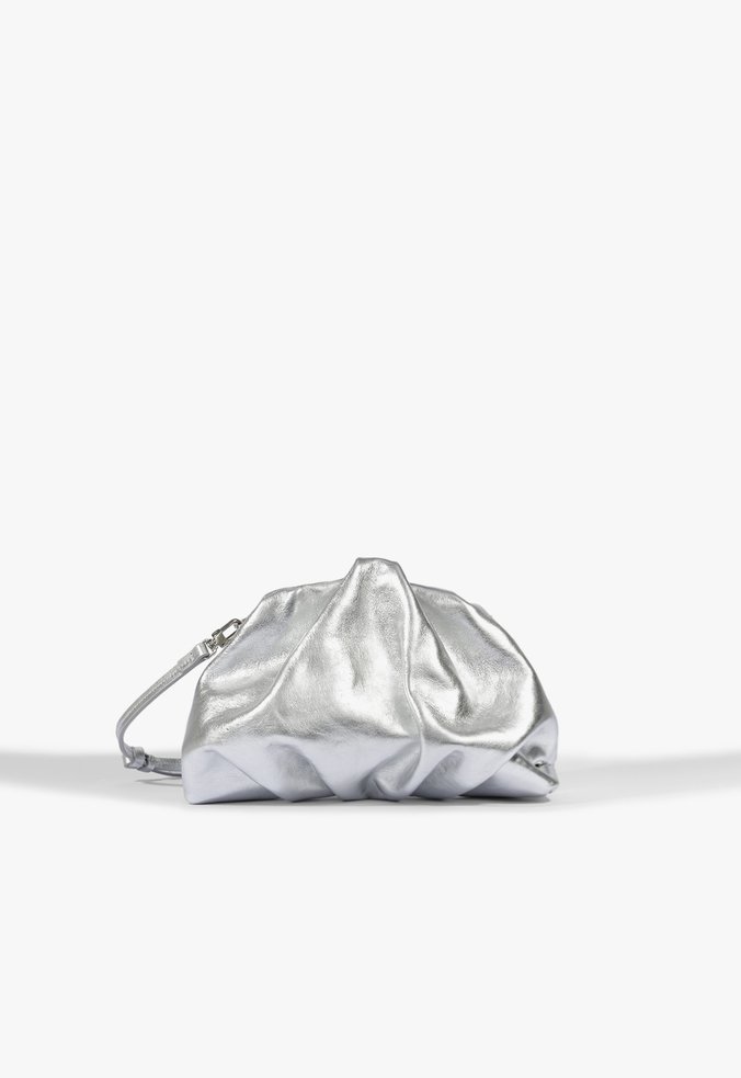 Bolsa Avril Média Couro Prateada