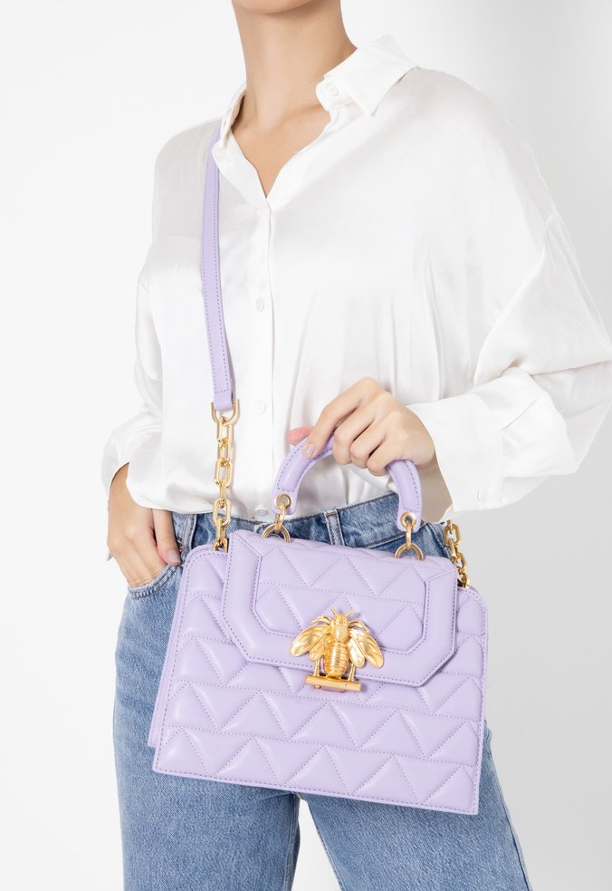 Bolsa Tiracolo Believe Grande Matelassê Couro Lilás