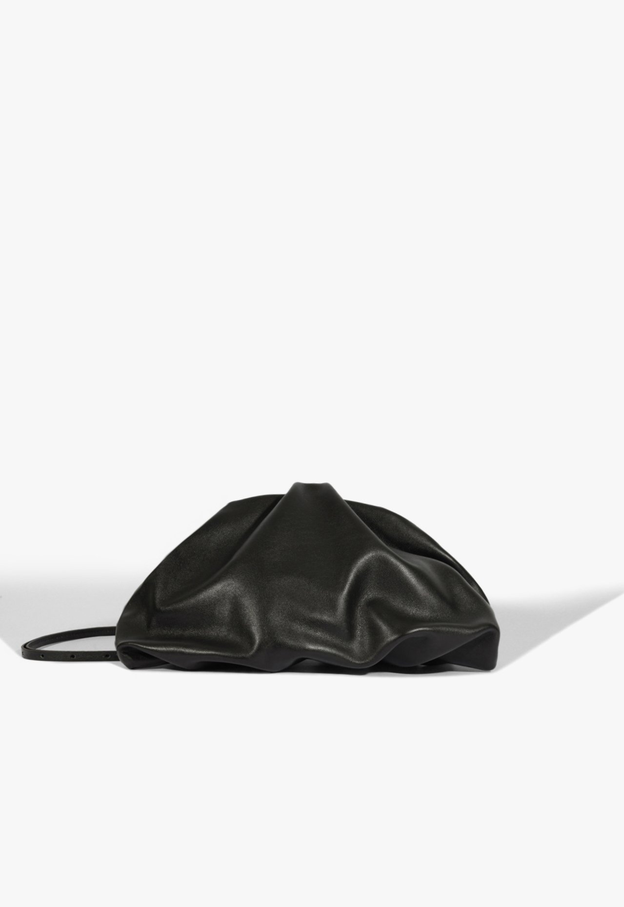 Vista 2 Bolsa Maxi Clutch Tiracolo Avril Couro Preta | Schutz Schutz BR Preto Schutz BR Preto