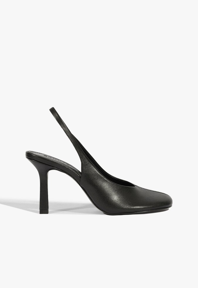 Sapato Scarpin Slingback Brigitte Sling Couro Preto