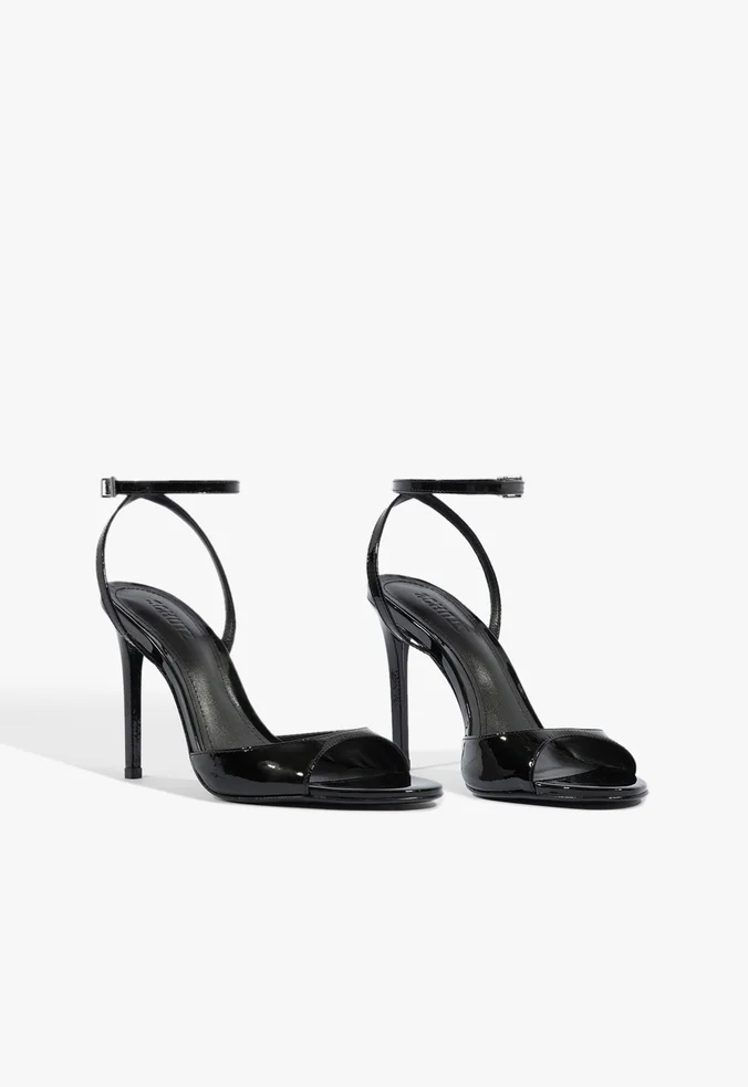 Sandalia Amie Chain Preta | Schutz