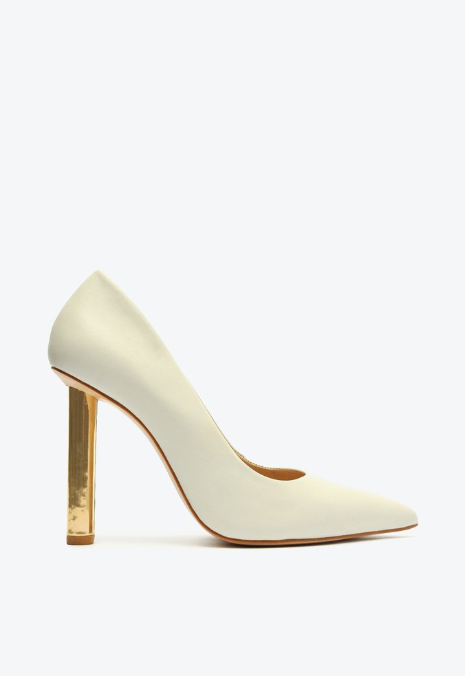 Sapato Scarpin Couro Salto Cromado Branco